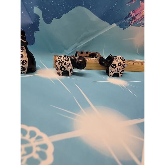 soap stone carvings - Picture 2 of 9